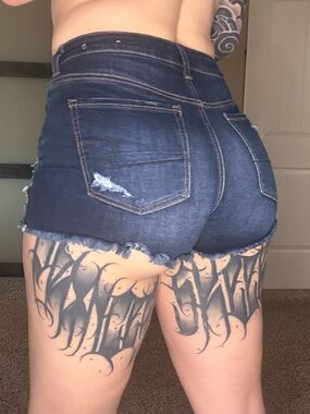 American Eagle hi rise shortie